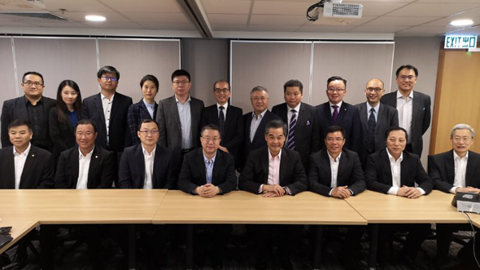周家義隨訪港團拜會梁振英2.jpg